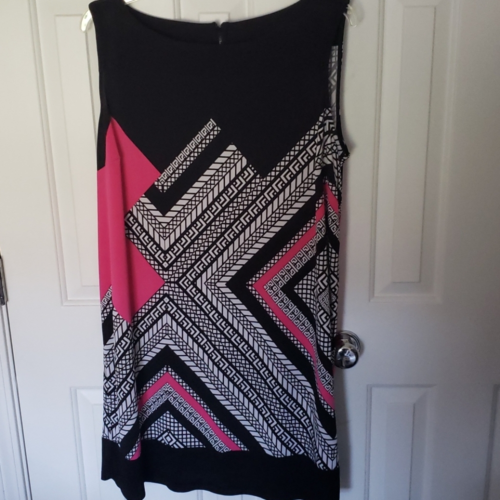 Sleeveless dress
